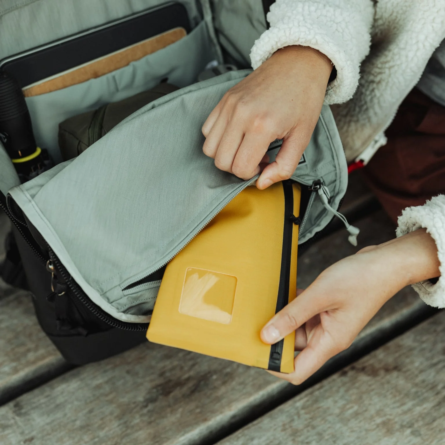 CIVIC Bookbag 22L - Image 27