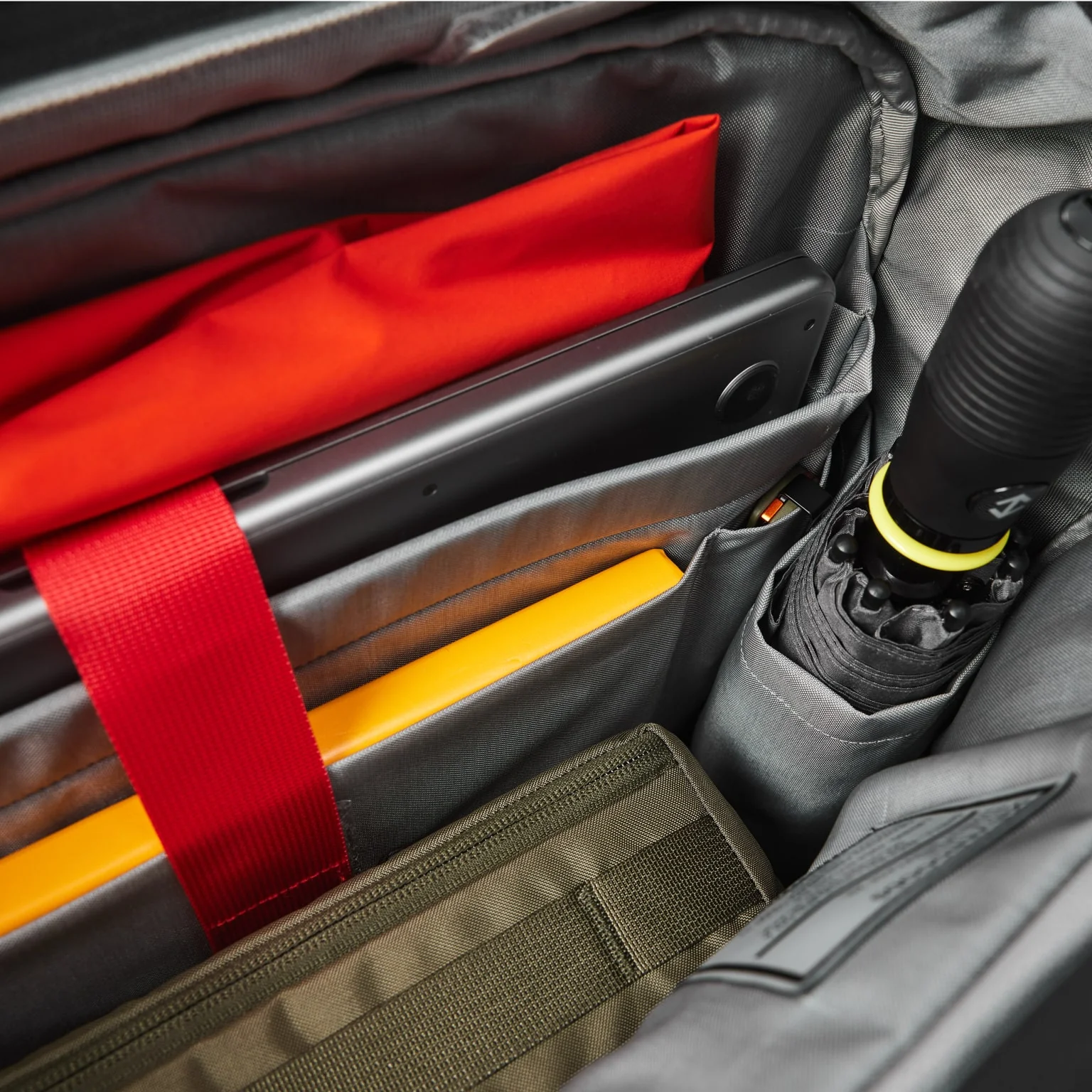 Transit Briefcase 20L - Image 10