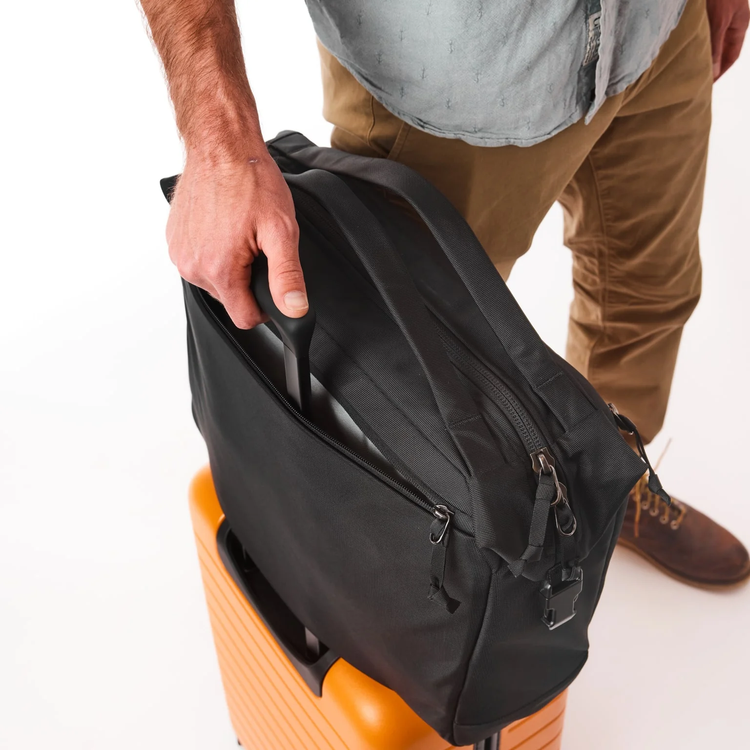 Transit Briefcase 20L - Image 15