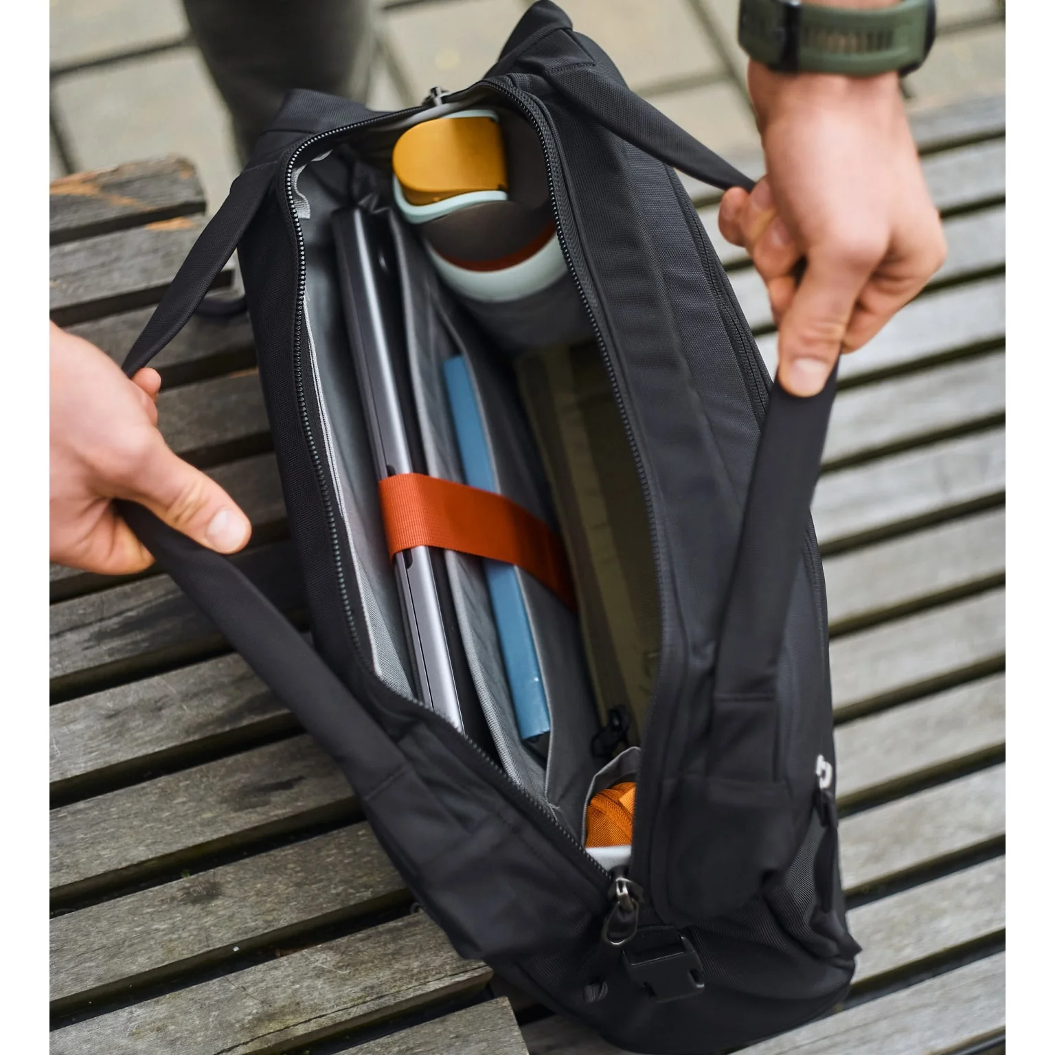 Transit Briefcase 20L - Image 21